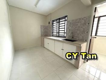 Flat at Jalan Tengah, Bayan Baru, photo 2