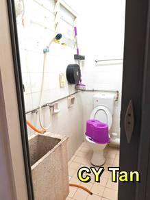 Bathroom – Condominium at Greenlane Heights, Block E1, Greenlane, photo 9