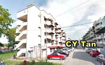 Flat at Jalan Tengah, Bayan Baru, photo 1