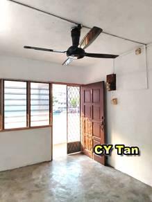 Flat at Jalan Tengah, Bayan Baru, photo 9