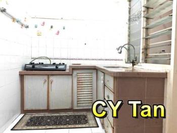 Kitchen – Condominium at Greenlane Heights, Block E1, Greenlane, photo 1