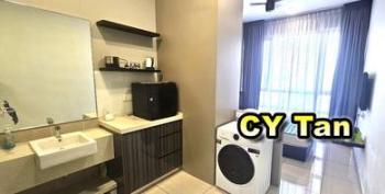 Queens Residences Q2, Bayan Lepas的共管公寓，照片1