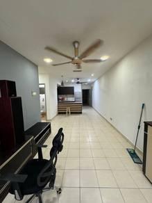 Apartment at Jalan Kasturi, Taman Bukit Serdang, Seri Kembangan, photo 4