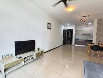 客厅/饭厅 – Molek Regency, Johor Bahru的共管公寓，照片1