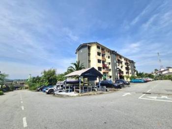 Flat at Seksyen 2, Bangi, photo 1
