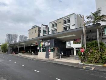 Townhouse at Jalan Jinma 5, Seri Kembangan, photo 2