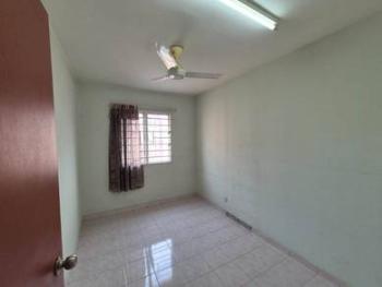 Apartmen di Pangsapuri Damai, Subang Bestari, foto 7