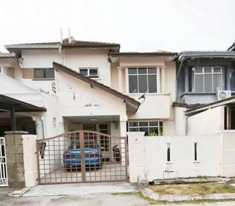 Jalan Jambu Taman Kota Masai, Pasir Gudang的房屋，照片1