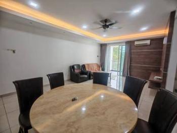 Condominium at Jalan Bersatu, Taman Bukit Serdang, Seri Kembangan, photo 2