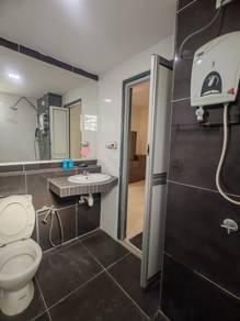 Condominium at Jalan Bersatu, Taman Bukit Serdang, Seri Kembangan, photo 6