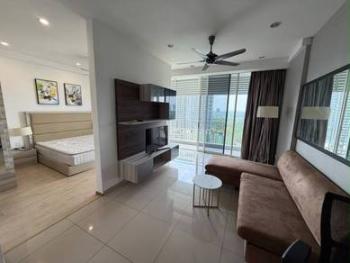 Ruang tamu & makan – Apartmen di Encorp Marina, Puteri Harbour, foto 2