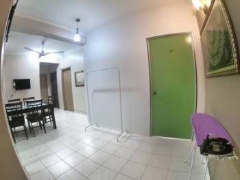 Living & dining – Room at Pangsapuri Saujana, Gombak, photo 9