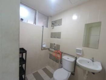 Bathroom – Room at Banjaria Court, Gombak, photo 5