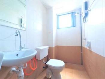 Bathroom – Room at Plaza Metro Prima, Kepong, photo 4