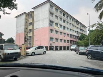 Pangsapuri di Taman Kosas, Jalan Kosas Utama 5, Ampang, foto 1