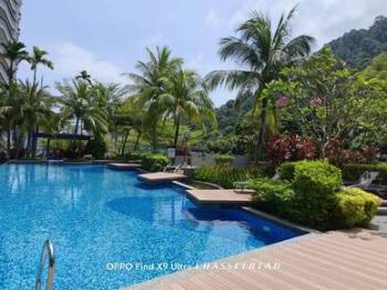 Condominium at 10 Island Resort, Batu Ferringhi, photo 1