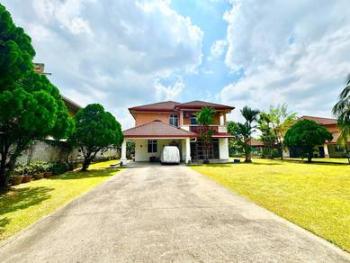 Bungalow at Pulau Angsa U10, Shah Alam, photo 2