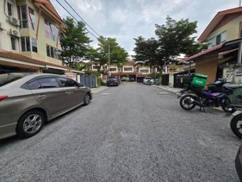Townhouse at Amansiara, Selayang, photo 2