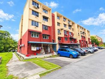 Flat at PKNS Seksyen 19, Shah Alam, photo 2