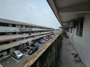 Flat at Tun Ungku Tun Aminah Block 11, Skudai, photo 3