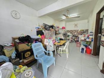 Flat at Tun Ungku Tun Aminah Block 11, Skudai, photo 1
