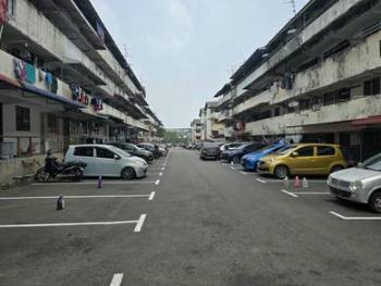Flat at Tun Ungku Tun Aminah Block 11, Skudai, photo 9