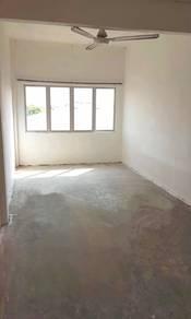 Flat at Taman Gaya, Ulu Tiram, photo 1