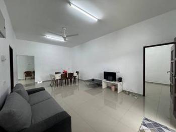 Bungalow at Jalan Kelesa, Skudai, photo 5