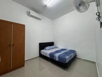 Bungalow at Jalan Kelesa, Skudai, photo 9