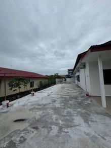 Bungalow at Jalan Kelesa, Skudai, photo 3