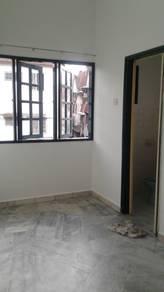 Apartmen di Jalan Kosas, Taman Kosas, Ampang, foto 1