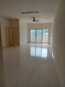 Desa Saujana, Seri Kembangan的公寓，照片1