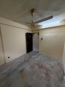 Bedroom – Flat at Taman Bukit Angkasa, Lembah Pantai, photo 4