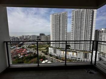 Kondominium di Iconic Skies, Relau, foto 5