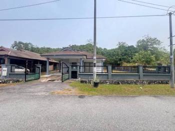 Taman Tasik Semenyih, Semenyih的平房，照片1