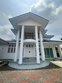 Bungalow at Jalan Kemuncak, Johor Bahru, photo 1