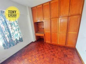 Apartment at Taman Seri Damai, Jelutong, photo 3