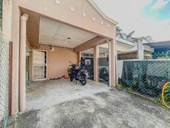 U10 Jalan Pulau Angsa, Puncak Alam的联排别墅，照片3