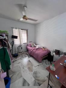 卧室 – Flat PKNS Seksyen 7, Shah Alam的组屋，照片7