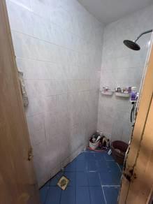 浴室 – Flat PKNS Seksyen 7, Shah Alam的组屋，照片3