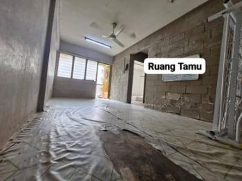 Taman Bunga Negara, Seksyen 27, Shah Alam的平层住宅，照片1