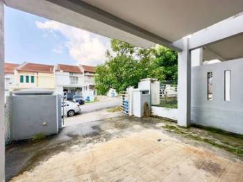 House at Aman Putri Seksyen U17, Shah Alam, photo 2