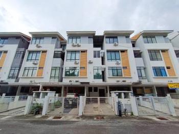 Rumah Bandar di Lake View Homes, Taman Tasik Prima, Puchong, foto 1