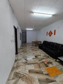 客厅/饭厅 – 53 Jalan Kelabu, Johor Bahru的房屋，照片10