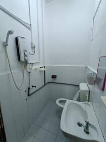 浴室 – 53 Jalan Kelabu, Johor Bahru的房屋，照片8