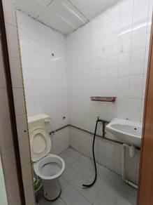 浴室 – 53 Jalan Kelabu, Johor Bahru的房屋，照片3