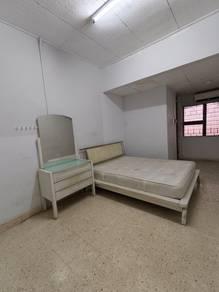 卧室 – 53 Jalan Kelabu, Johor Bahru的房屋，照片4