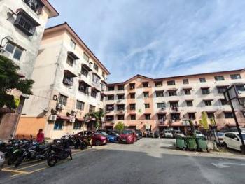 Apartmen di Jalan PJU 10/1, Damansara Damai, foto 1