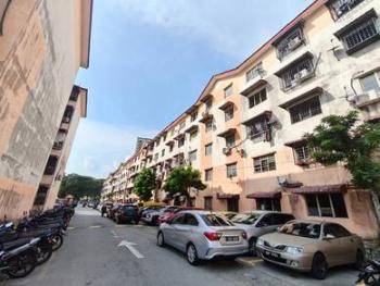 Apartmen di Jalan PJU 10/1, Damansara Damai, foto 2
