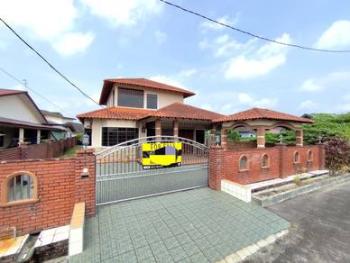 Bungalow at Lorong Mohideen 5, Kota Tinggi, photo 1